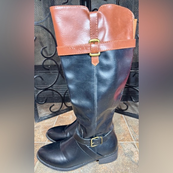 Women’s Rampage Black boots with brown strip at top riding boots - Picture 5 of 10